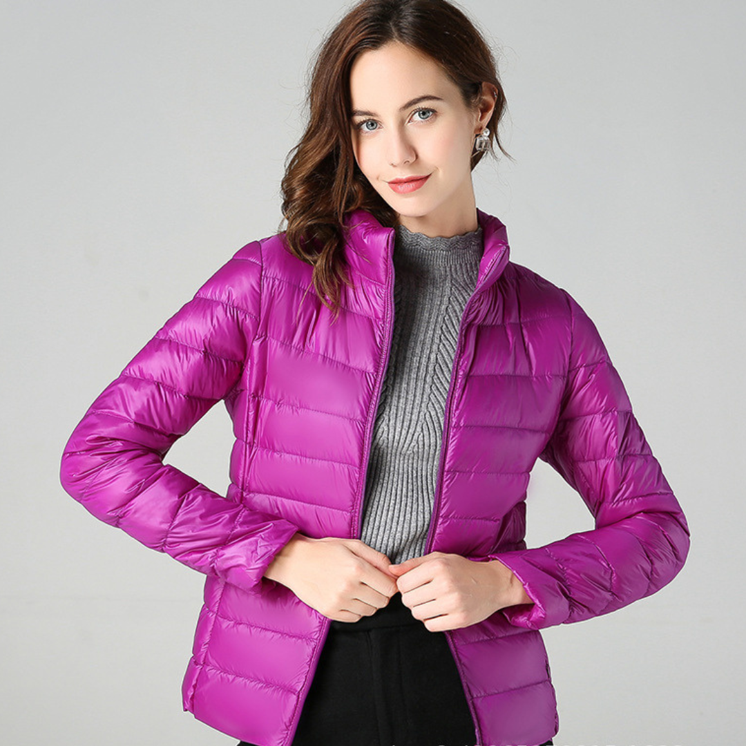 Myra™ | Ultralichte donsjas met elegante plooien
