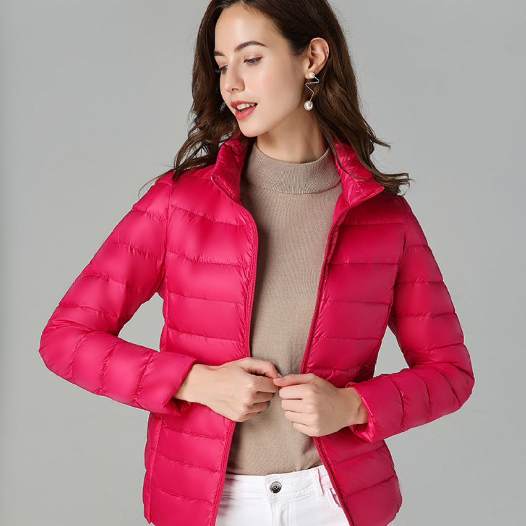 Myra™ | Ultralichte donsjas met elegante plooien