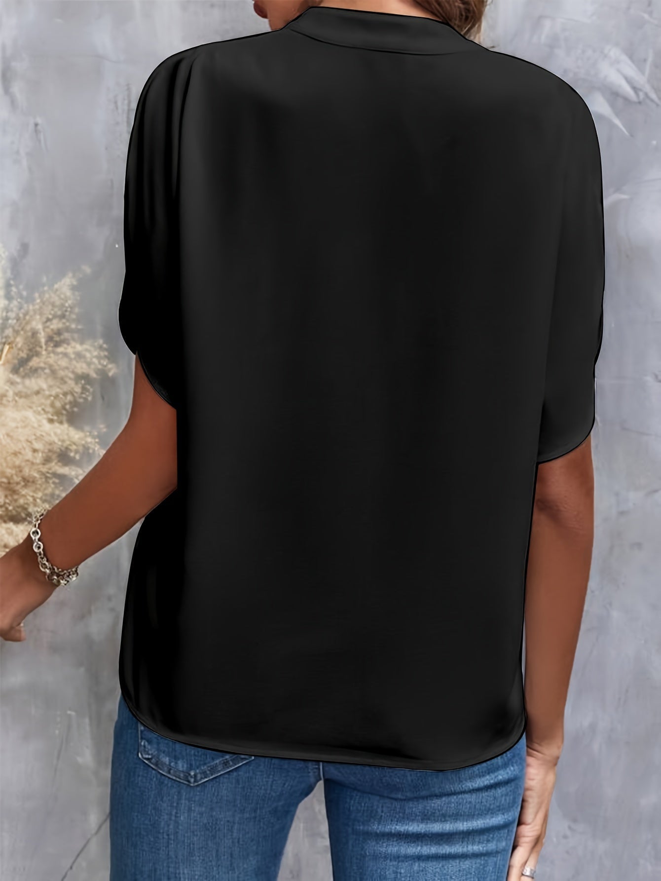 Sorelia™ | Blouse met V-Hals en Vlindermouwen