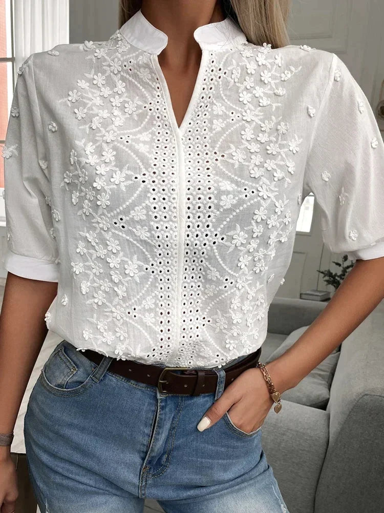 Olivène™ | Klassieke Geborduurde Blouse