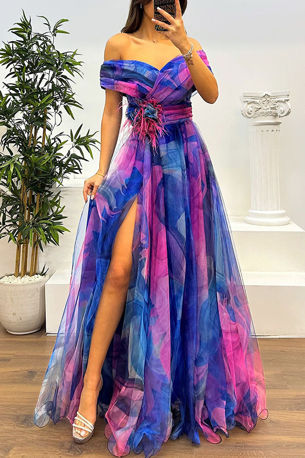 Jinnie™ | Tule maxi-jurk met veren, plooien en split