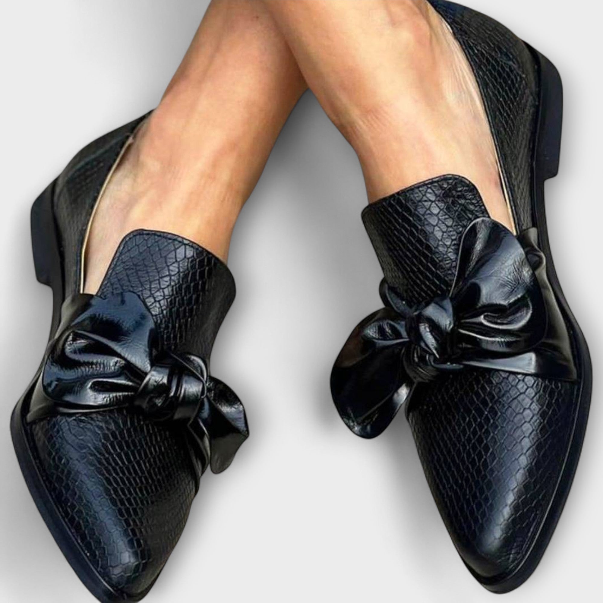 Van Der Waal™ | Mocassin met Strikdetail