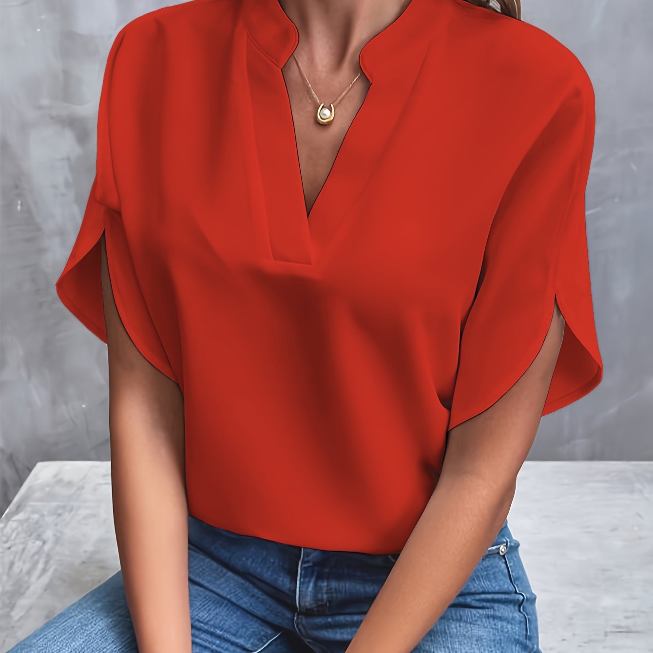 Sorelia™ | Blouse met V-Hals en Vlindermouwen