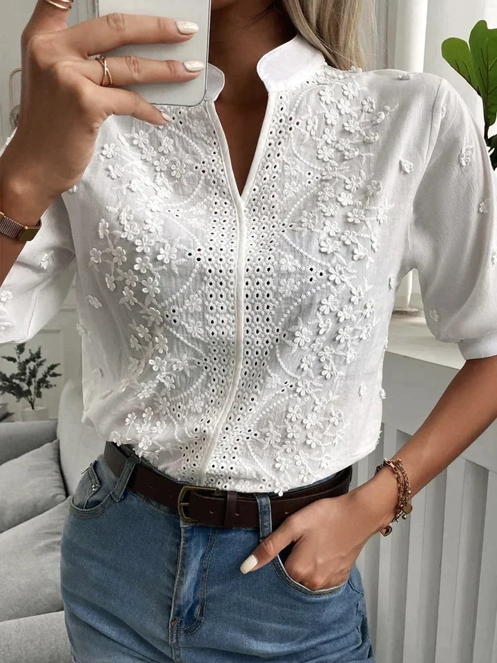 Olivène™ | Klassieke Geborduurde Blouse