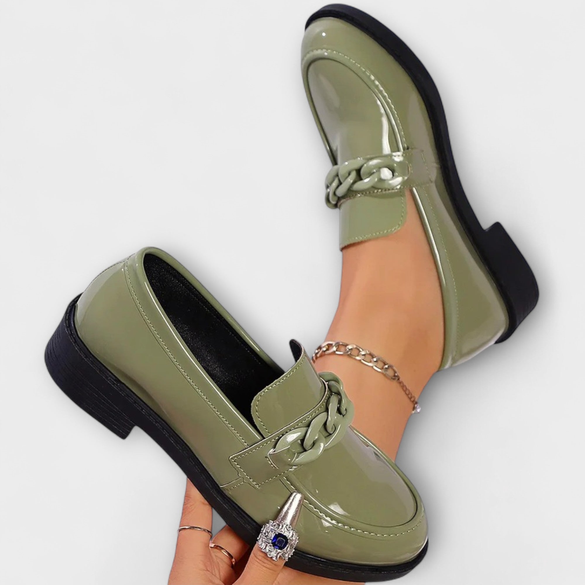 Van Der Waal™ | Glanzende ketting mocassins
